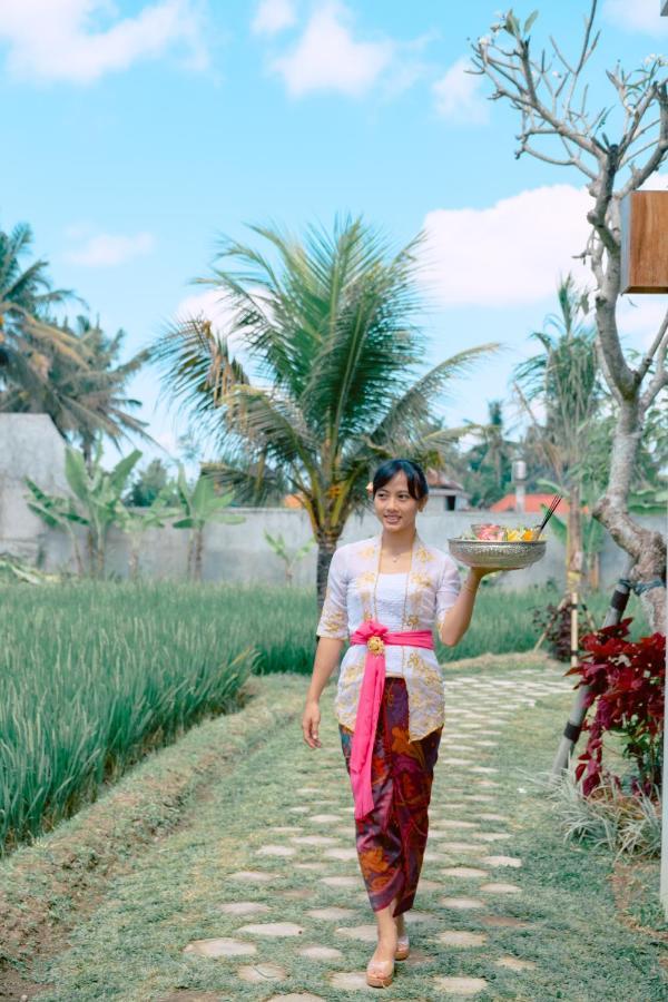 Queen At Gunung Sari Ubud Esterno foto